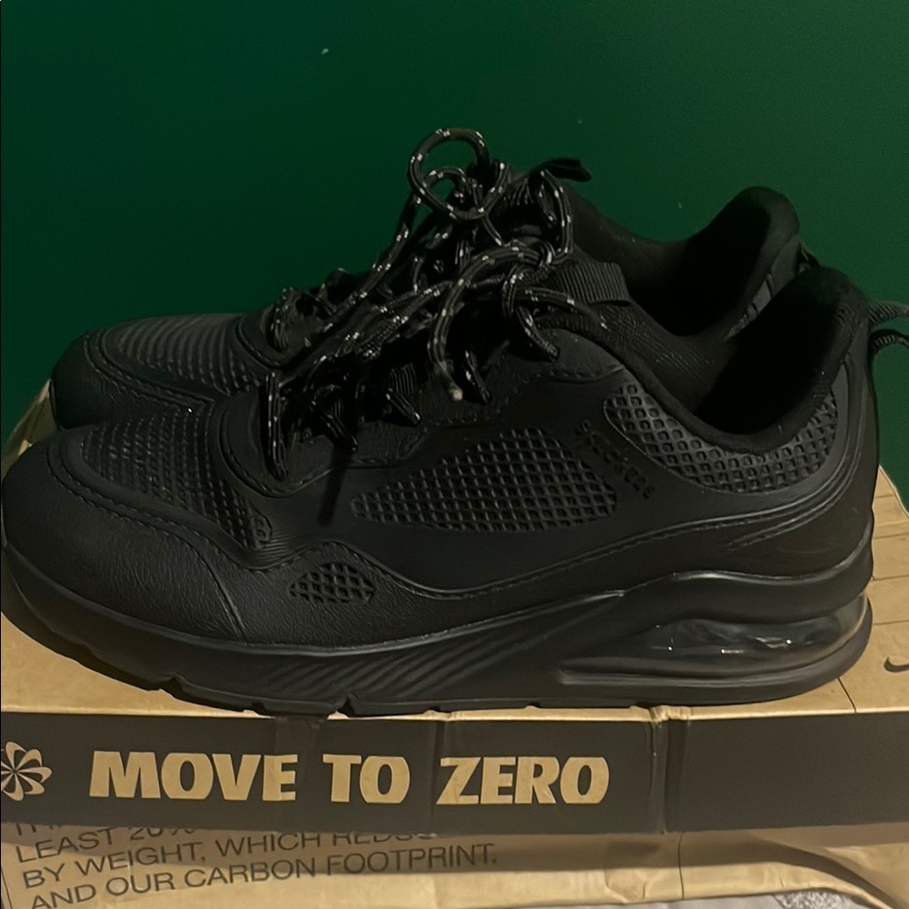 Sketchers Black Athletic Sneakers